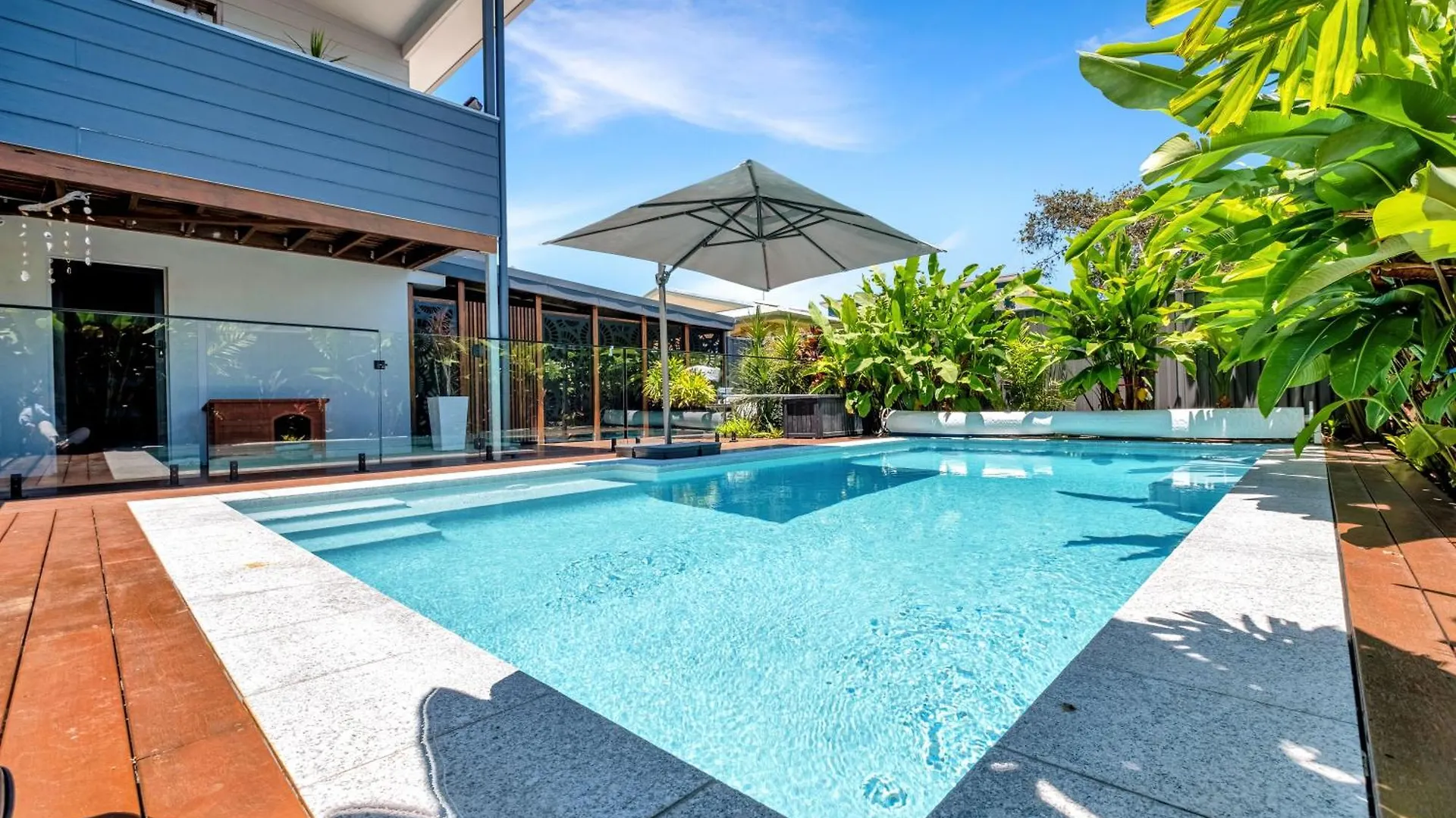 24A Pandanus St Mudjimba elérhetőségei